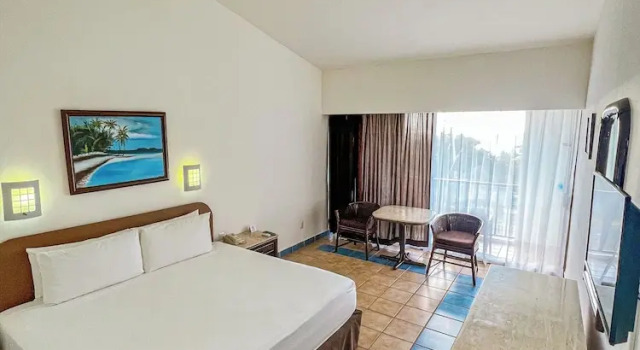 Двухместный номер Standard с балконом Cozumel Hotel & Resort