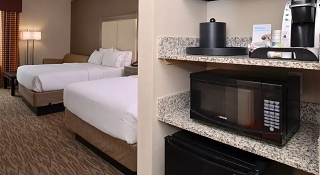 Четырёхместный люкс Holiday Inn Express & Suites Williams by IHG