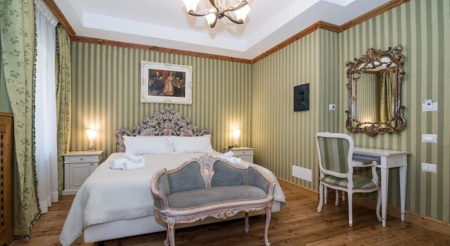 Двухместный номер Deluxe Càdor Hotel