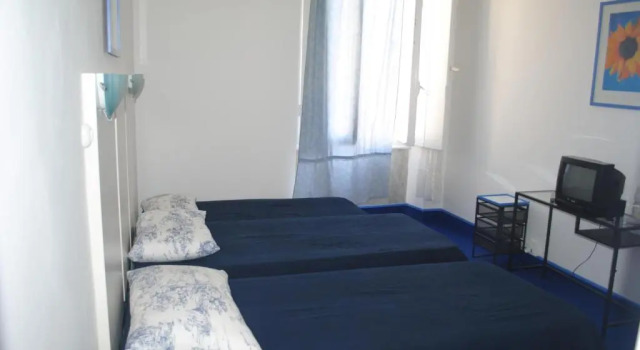 Номер Comfort Olympia Hotel