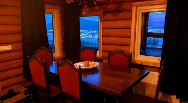 Loghouse with amazing view and sauna