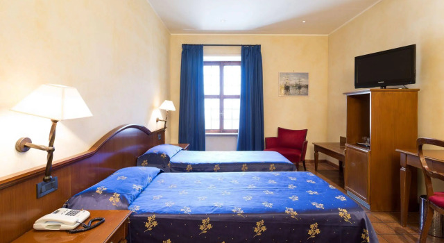 Hotel Columbus, Забронировать Отель Отели Рима 4 звезды, 4*