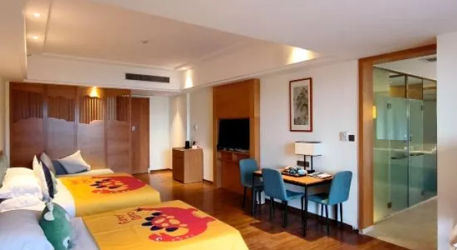 Люкс с видом на озеро BJG Swan Lake Hot Spring Hotel Yingde