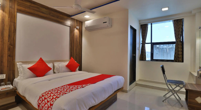 OYO 26476 Hotel Meridan Palace, Rezerwuj Hotel Hotele w Gujarat ze śniadaniem, Śniadanie