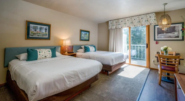 Четырёхместный номер Standard Somerset Inn & Suites