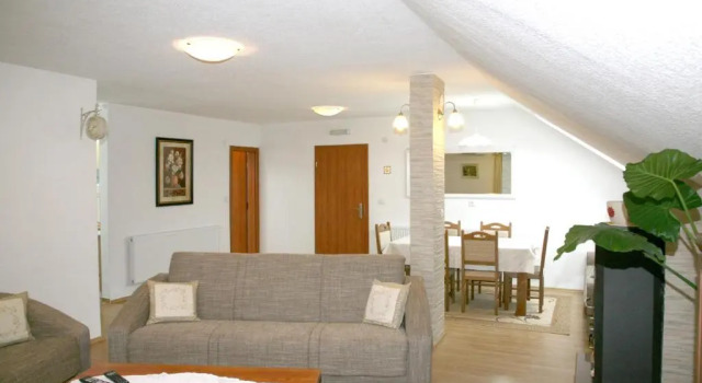 Guest House Mijić, Book Guesthouse Hotels in Kvarner with Breakfast, Breakfasts