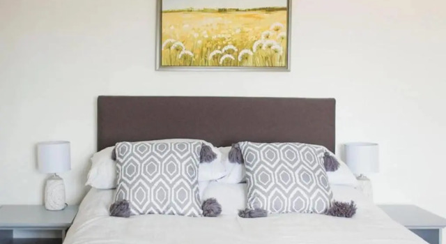 1-bed Apartment in Helston - Resturant and Golf, Varaa Huoneisto Asunnot kohteessa Merseyside, Huoneisto