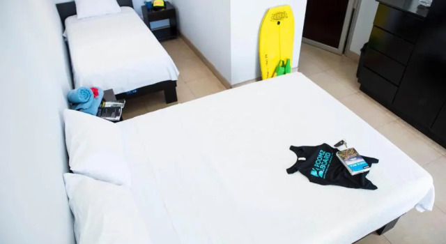Двухместный номер Deluxe Room2Board Hostel and Surf School