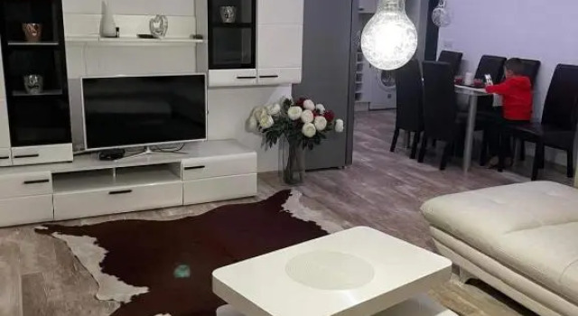 Apartament EMA, Varaa Huoneisto Bistrita 