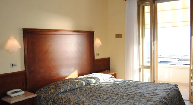 Трёхместный номер Standard с видом на море Hotel Capri & Residence