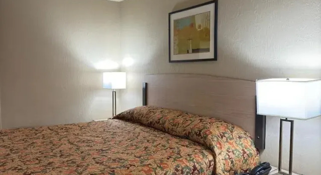 Номер Standard American Inn & RV Park