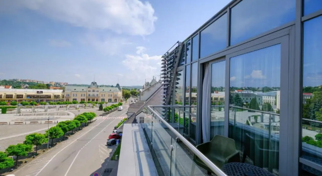 Люкс Business Hotel Astrum Laus
