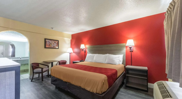 Двухместный номер Standard Econo Lodge San Marcos University Area