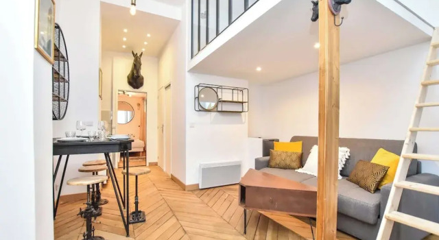 Апартаменты Cosy Apartment With 2 Bedrooms