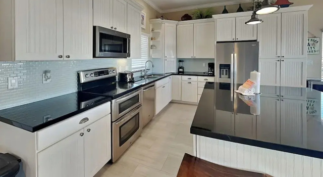 Коттедж Beach Heaven by Ryson Vacation Rentals