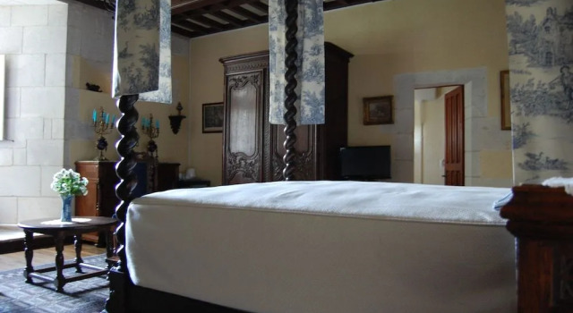 Chateau De Crazannes, Book Hotel Crazannes Charente-Maritime