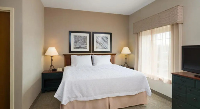 Студия Hampton Inn & Suites State College at Williamsburg Square