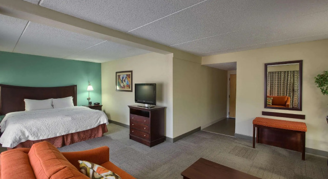 Двухместный люкс c 1 комнатой Hampton Inn Raleigh/Garner