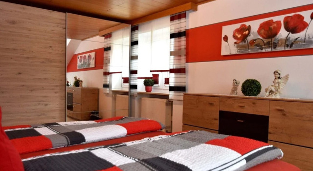 Apartment on the 1st Floor of a Country House in the Bavarian Forest With Balcony, Boek Appartement Gleißenberg Cham