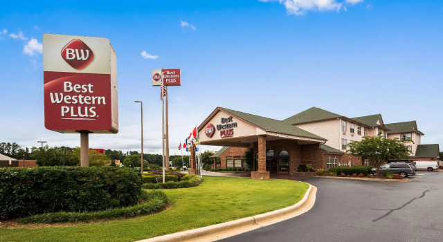 Номер Standard Best Western Plus Bessemer