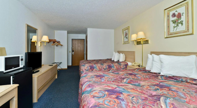 Номер Standard Americas Best Value Inn Champaign