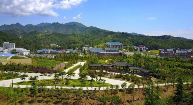 Tianhong Yayue Hotel, Rezervovat Hotel Zhoukou Henan