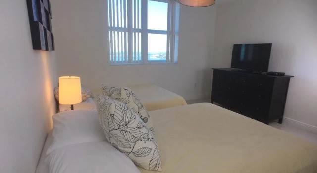 Miami 4Days - One Broadway, Varaa Hotelli Hotellit Miami Beach uima-altaalla, Uima-allas