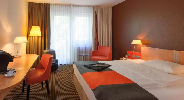 Двухместный номер Standard с видом на город Mercure Residenz Frankfurt Messe