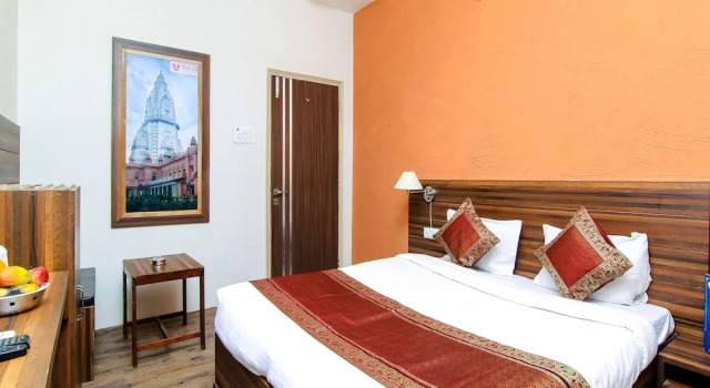 Hotel R B International