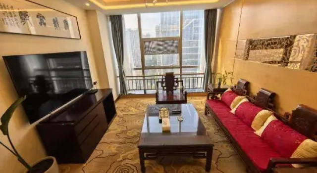 Люкс Executive News Rezen Hotel
