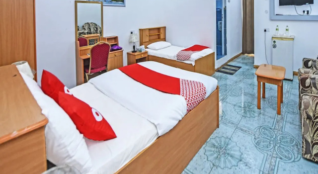 Трёхместный номер Standard OYO 140 Al Musafeer Hotel
