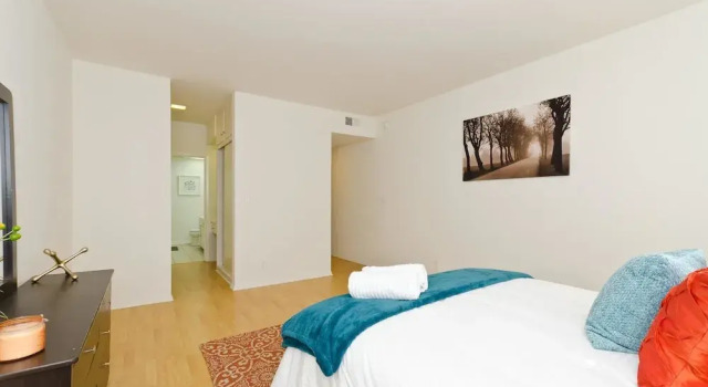 Апартаменты LA131 1 Bedroom Apartment By Senstay