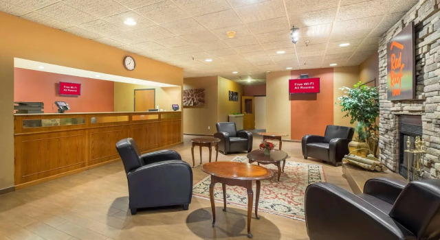 Fulton Hotel - Oswego Riverfront, Забронировать Отель Фултон Finger Lakes