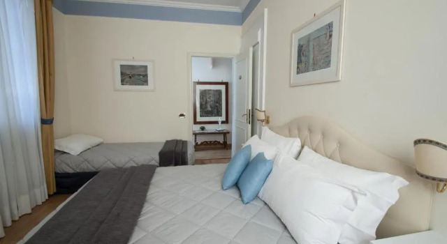 Трёхместный номер Hotel Villa Erica