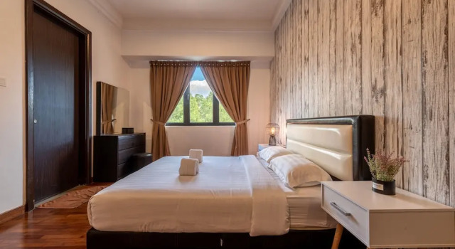 Номер Deluxe с 3 комнатами с балконом Spacious Three Bedroom Condo Cyberjaya