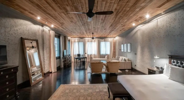Семейный люкс Factoria Hotel