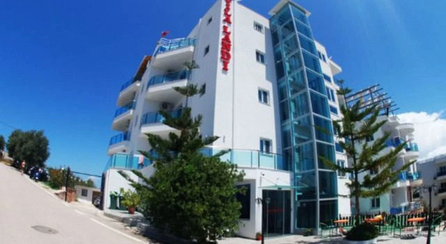 Hotel Landi, Забронировать Отель Отели в центре Ксамил, в центре