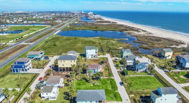 Sunny Beach House by Ryson Vacation Rentals