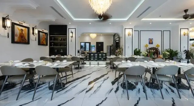 Phong Lan Unique Hotel