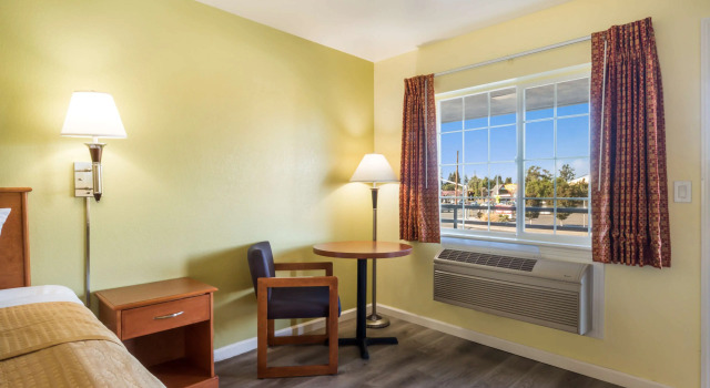 Americas Best Value Inn Santa Rosa, Забронировать Отель Санта-Роза Wine Country - Northern California