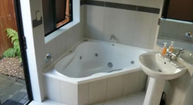 Студия Classic Ulster Lodge Motel