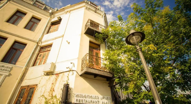 Апартаменты Old Ubani Apartment