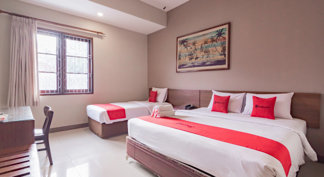 Люкс RedDoorz near Simpang Dago 2
