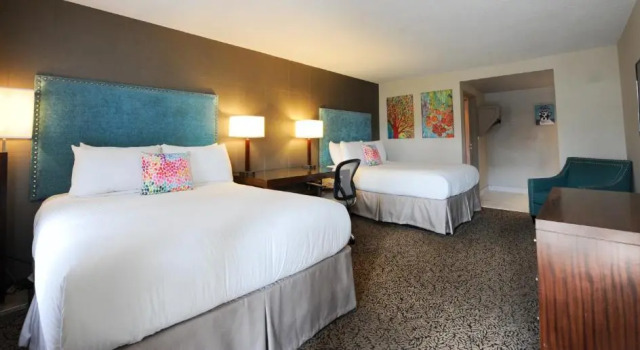 Четырёхместный номер Deluxe Old Stone Inn Boutique Hotel