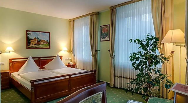 Номер Comfort Hotel Zur Burg GmbH