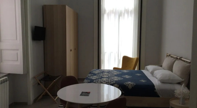 Двухместный номер Standard с балконом Piano Nobile by Napoliapartments