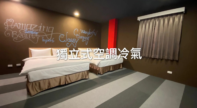 Четырёхместный номер Standard JS Hotel-Gallery Hotel