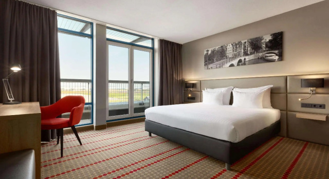 Двухместный номер Superior Ramada by Wyndham Amsterdam Airport Schiphol