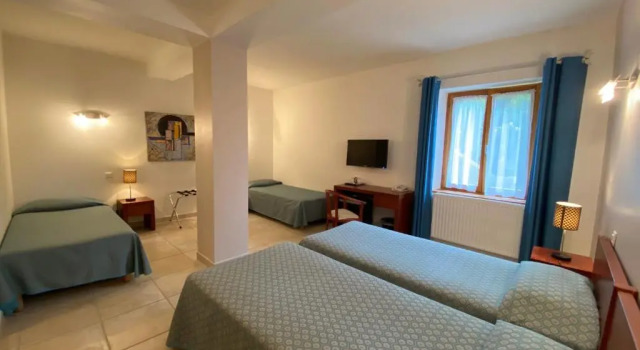 Четырёхместный номер Standard Hôtel Bon Encontre