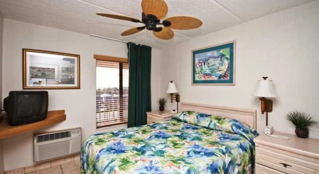 Beacher's Lodge Oceanfront Suites